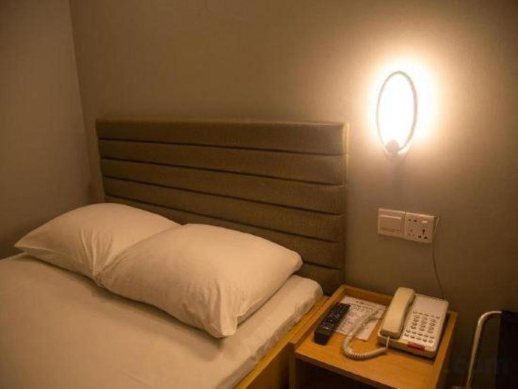 Hotel Castle Salam Khulna Екстериор снимка