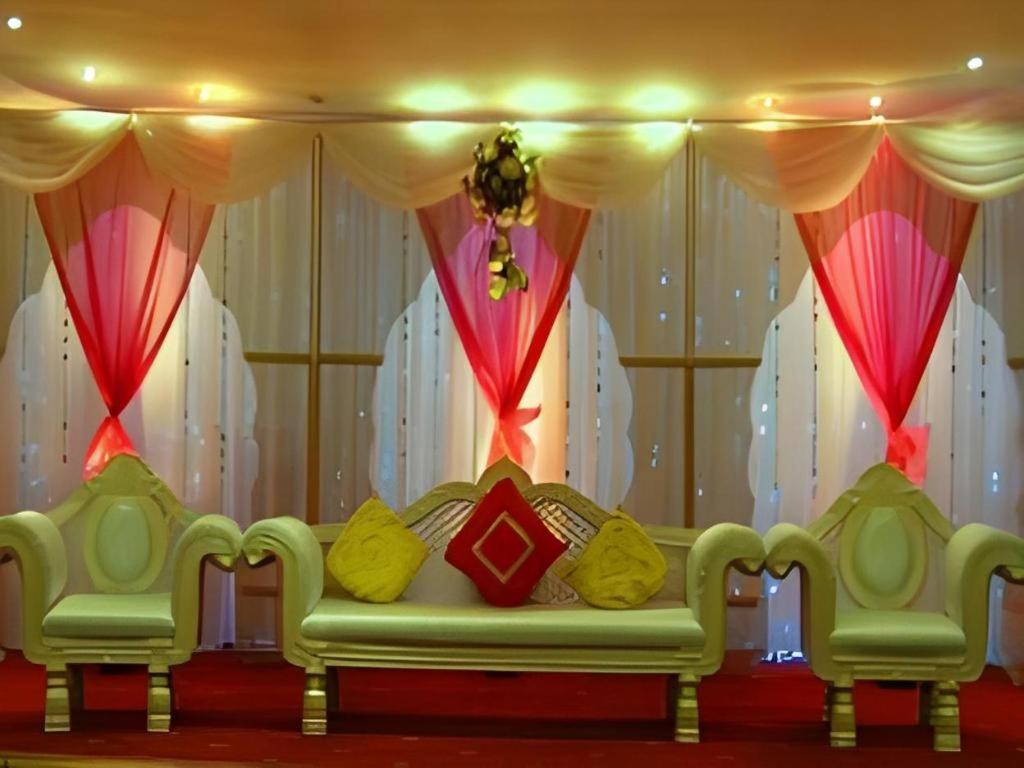 Hotel Castle Salam Khulna Екстериор снимка